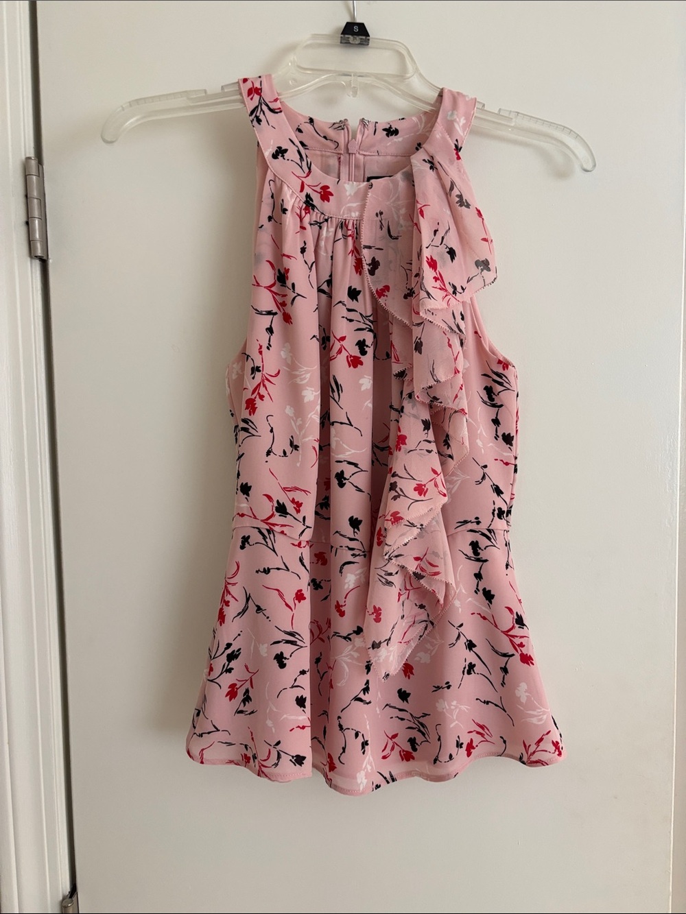 White House Black Market Pink Floral Sleeveless Blouse